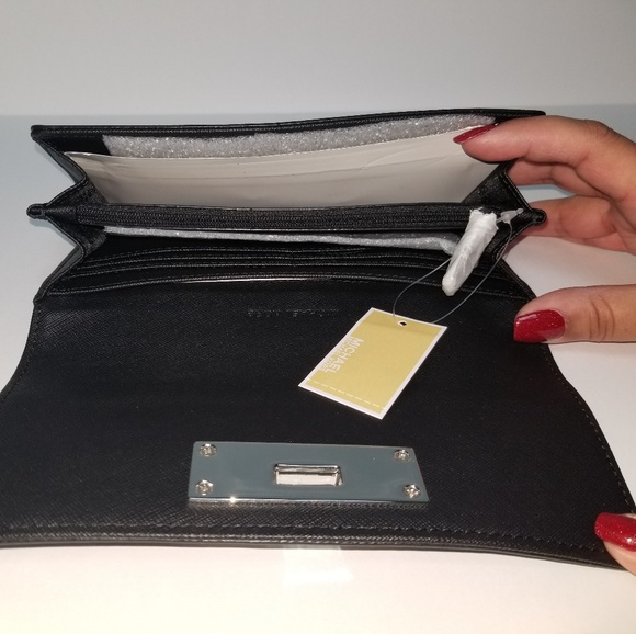 New Michael Kors Leather Wallet - Picture 2 of 3